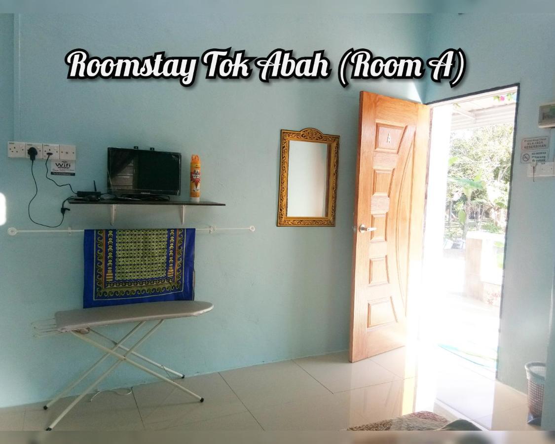 Roomstay Tok Abah A Kuala Rompin Exteriör bild